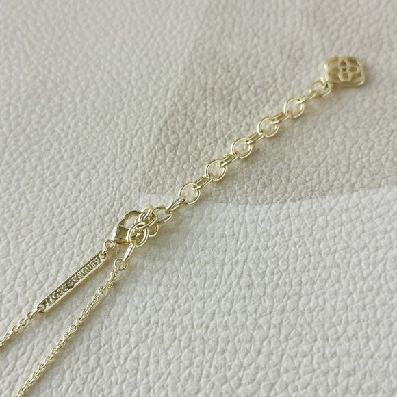 Kendra Scott Ari Heart Pendant Necklace | Dichroic Glass Gold - Picture 2 of 3